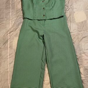 Glam Brand Green Houndstooth Women's pant and vest.  NWOT